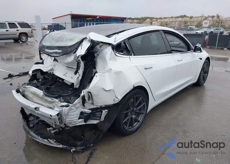 2018 Tesla Model 3 Long Range/Mid Range from USA, damaged, VIN 5YJ3E1EA8JF032669